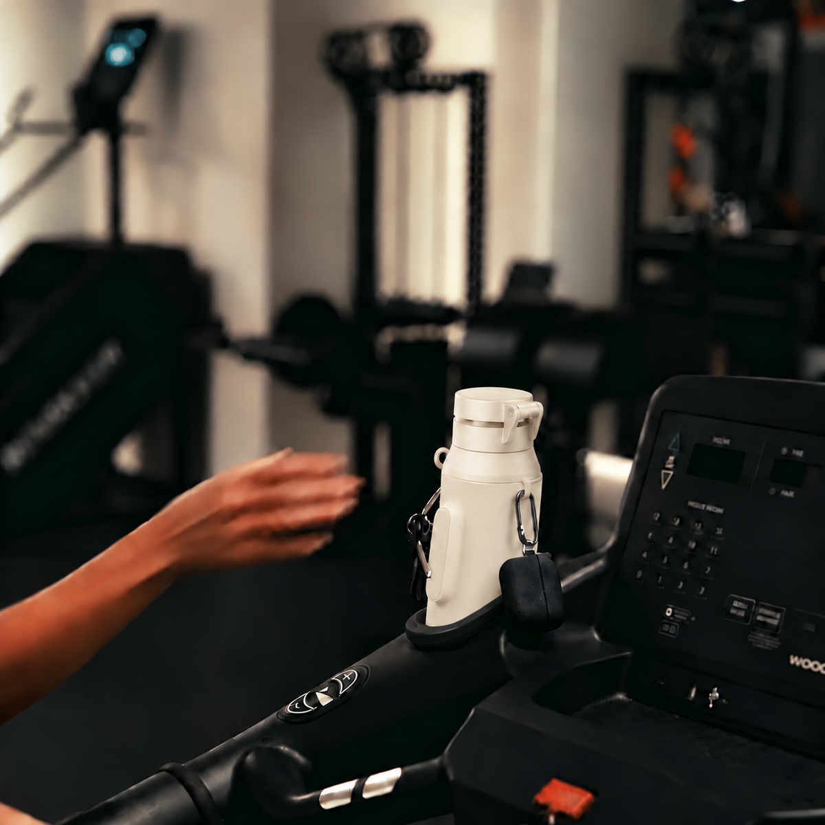 Gym-Flasche mit magnetischer Handyhalterung